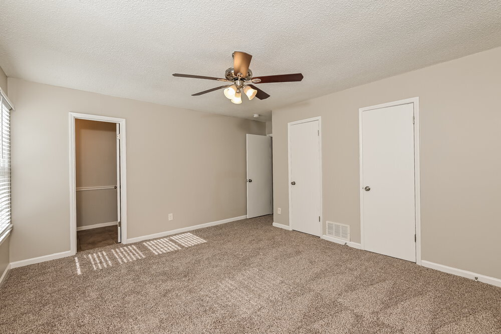 Building Photo - 2128 Summertown Dr