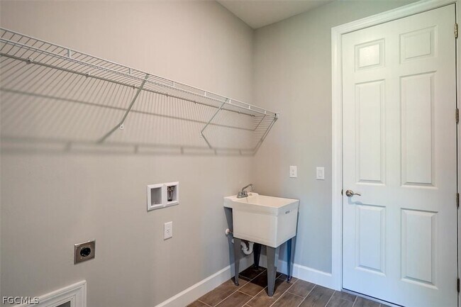 Building Photo - 4313 NW 27th Terrace