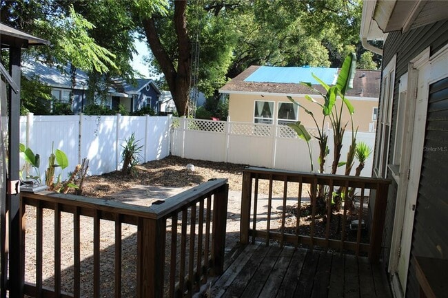 Building Photo - 1006 E 21st Ave