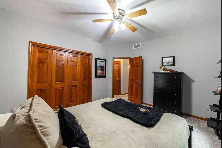 Building Photo - 4405 Fall River Dr