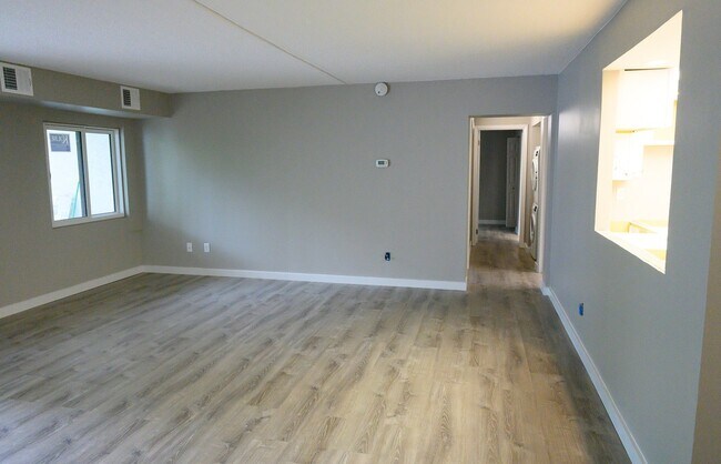 Building Photo - 2 Bed, 2 Bath Apt Close to PSU Campus