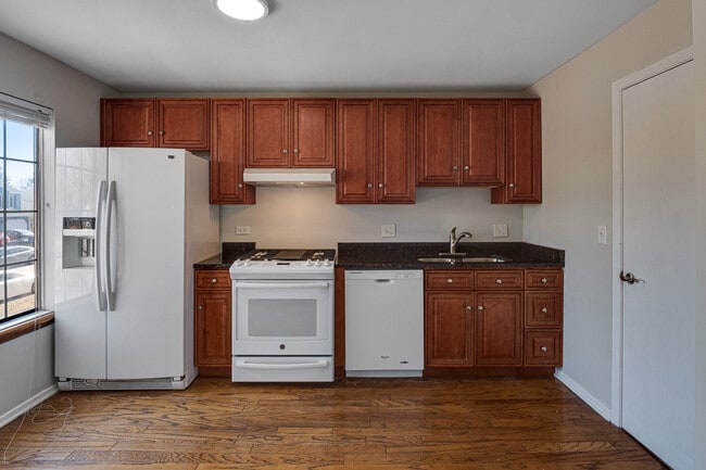 Building Photo - 972 Mallard Cir