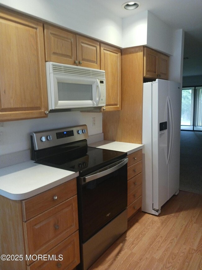 Building Photo - 176 Amberly Dr