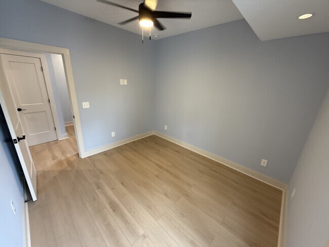 Building Photo - 1073 Hemphill Ave NW