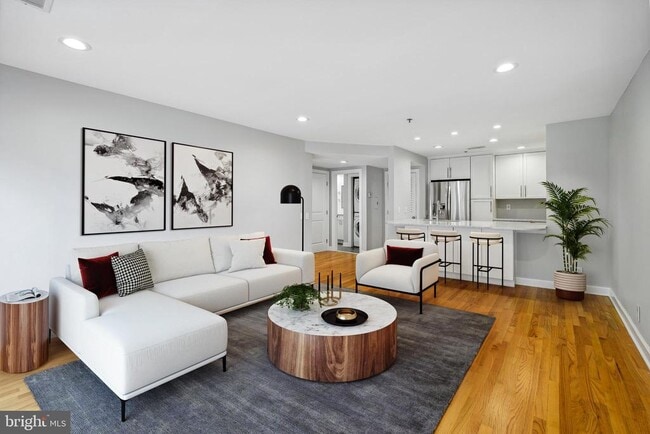 Building Photo - 110 Cameron St