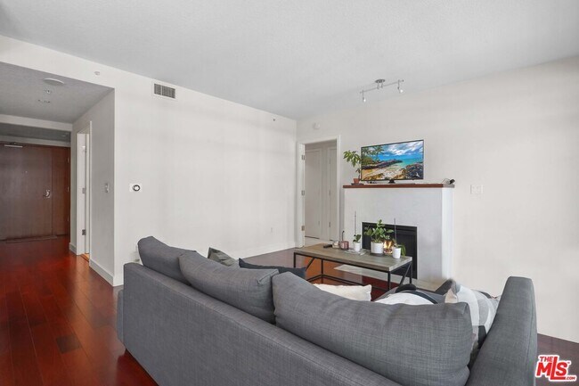 Building Photo - 3141 Michelson Dr