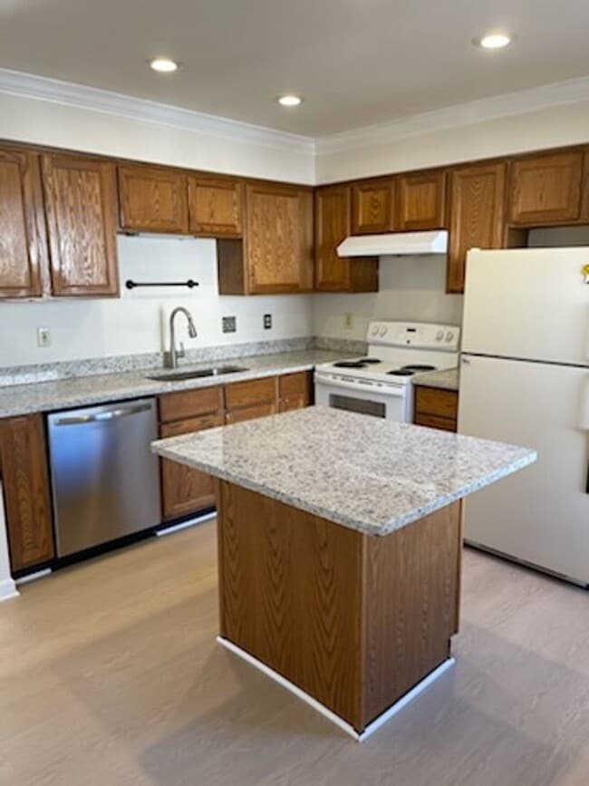 Building Photo - 4136 Hummel Way