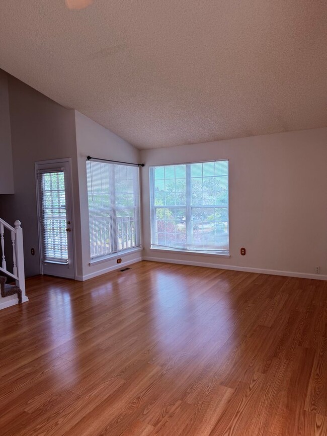 Building Photo - Fabulous 3br 2ba home in foothills of Golden
