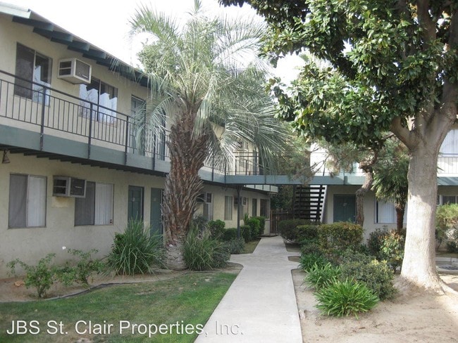 Building Photo - 501 Lansing Dr