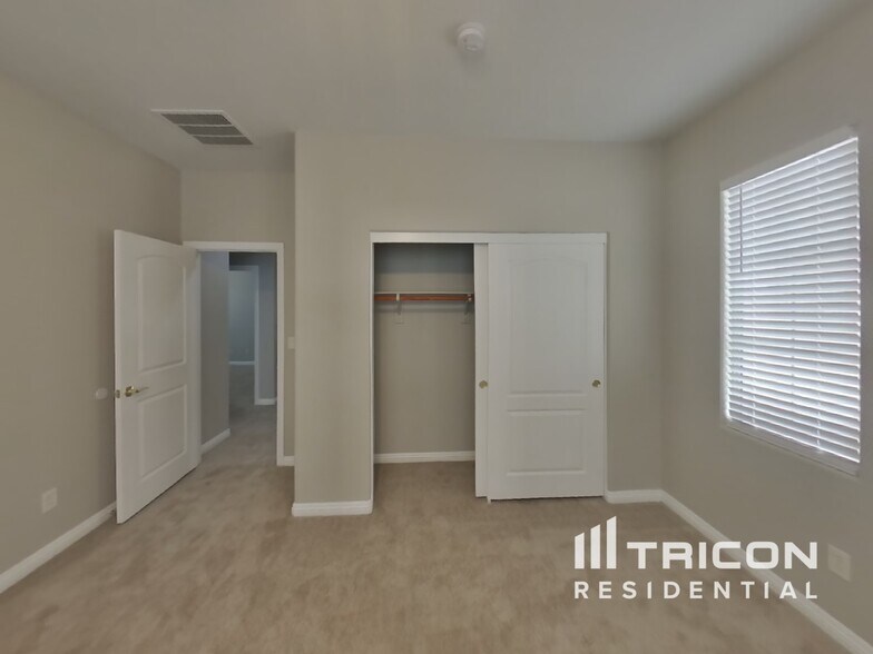 Building Photo - 9109 Picket Fence Ave