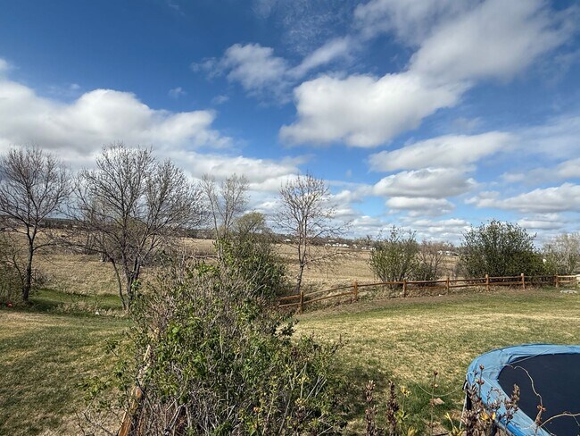 Building Photo - 4 Bedroom 3 Bath Home for Rent