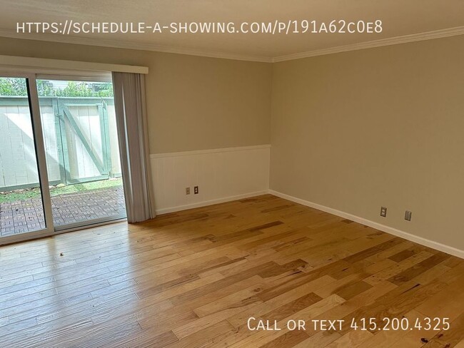 Building Photo - Charming 2-Bedroom Condo in the Heart of C...