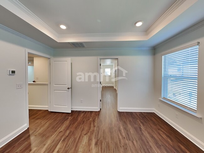 Building Photo - 555 Rivermist Dr
