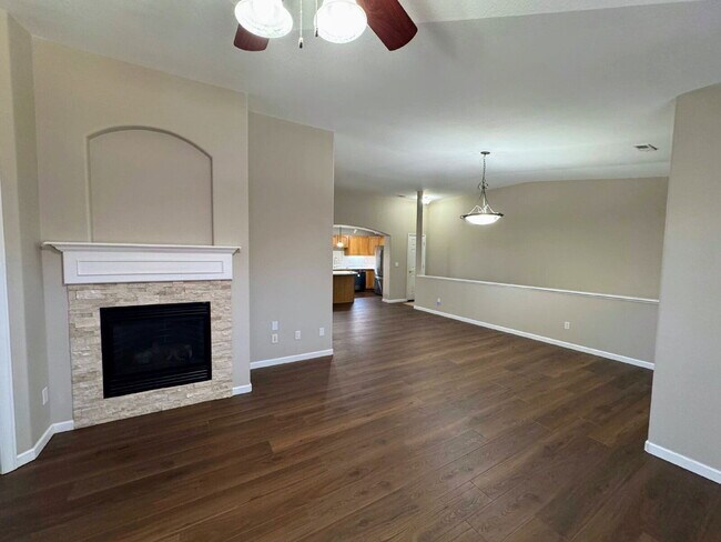 Building Photo - 9816 W Freiburg Dr