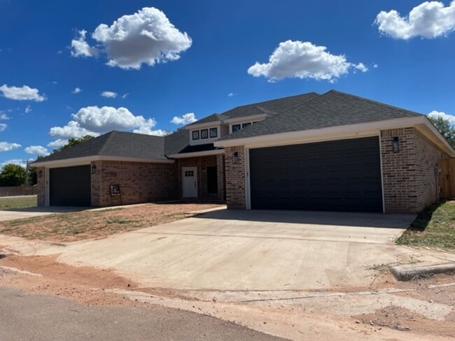 Building Photo - 412 Big Sky Loop