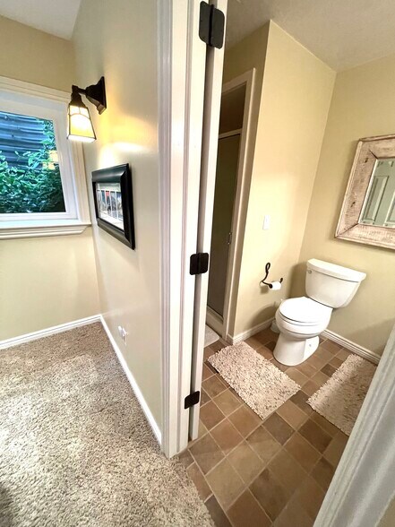 Building Photo - 9751 S Old Ranch Pl