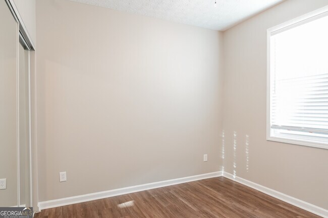 Building Photo - 191 Windcroft Cir NW