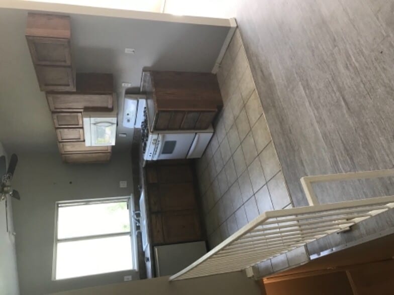 Building Photo - 18757 E Hawaii Dr