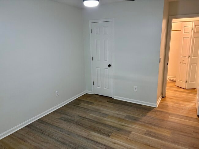 Building Photo - 655 Graviss Ct