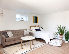 Main Space - 5116 Fresno Avenue A