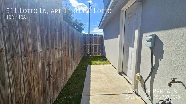 Building Photo - 511 Lotto Ln