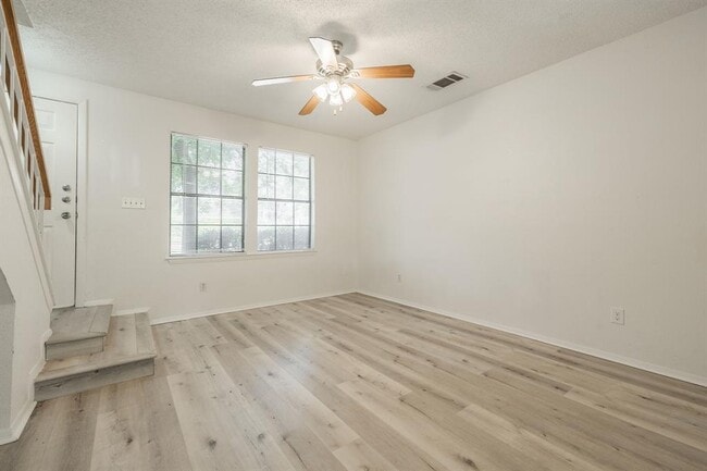 Building Photo - 11901 Swearingen Dr