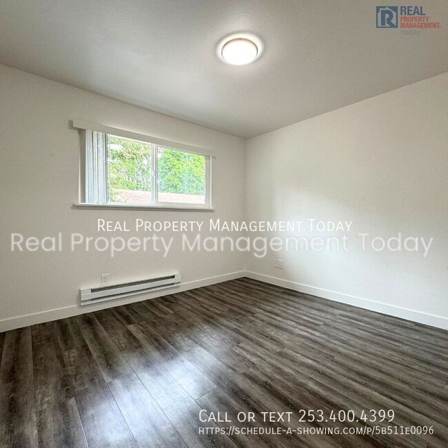 Building Photo - 4417 76th Ave W