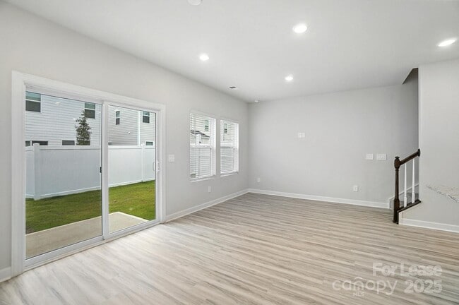 Building Photo - 1741 Braemar Vlg Dr