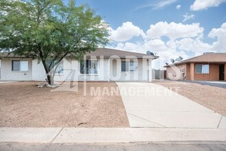 Building Photo - 10077 S Tampico Ln