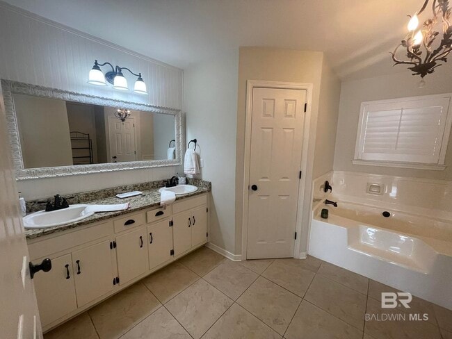 Building Photo - 35405 Pine Rd S