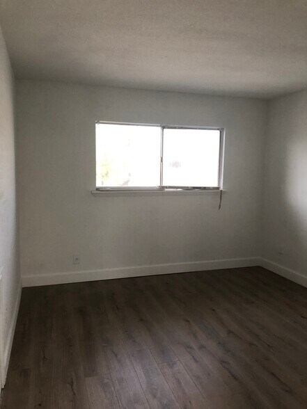 Building Photo - 15115 Mesa Dr