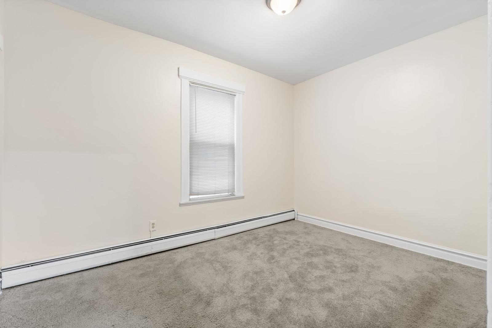 Building Photo - 156 Shepard Ave