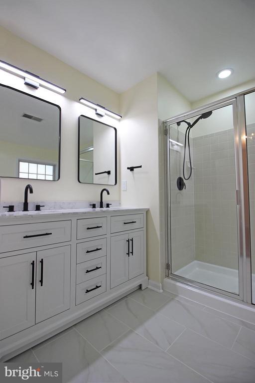 Building Photo - 3655 Islington St