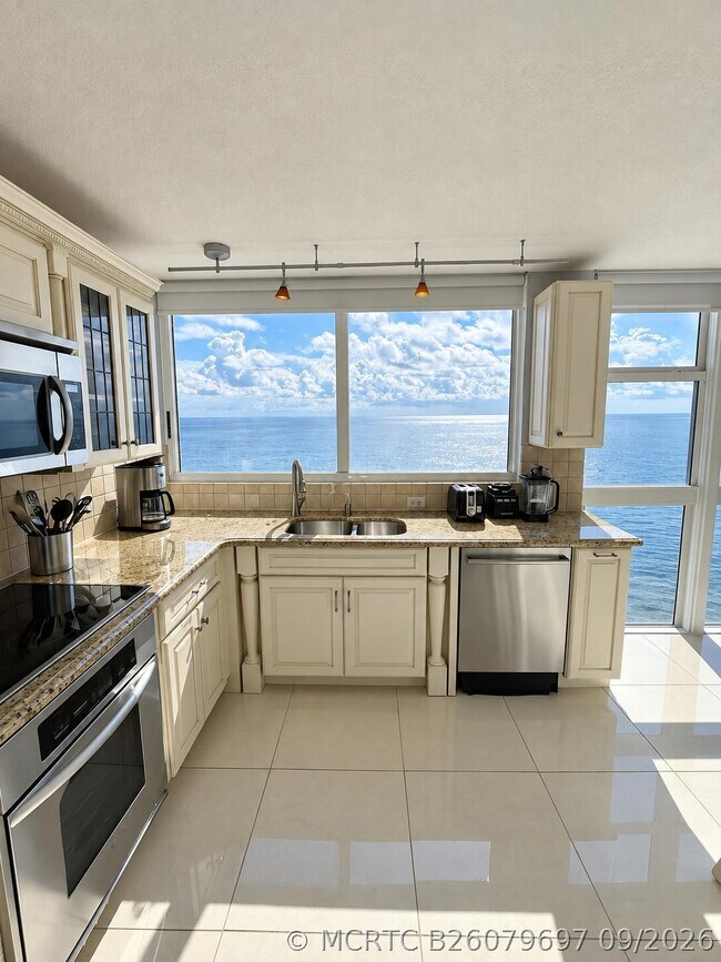 Building Photo - 1360 S Ocean Blvd