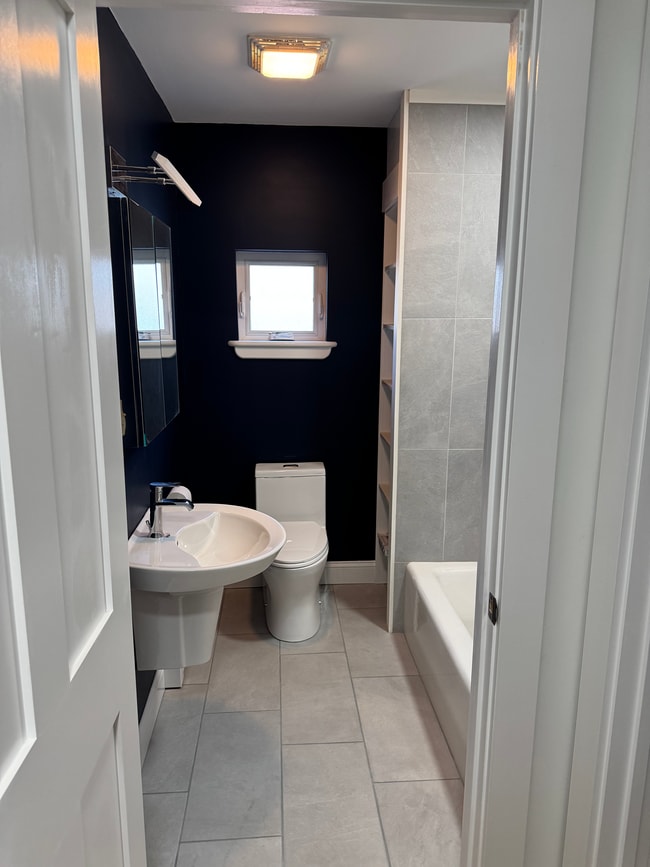 Building Photo - 251 Main St