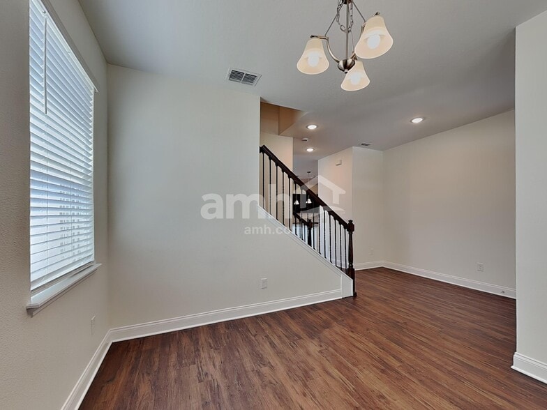 Building Photo - 990 Summer Stone Lp