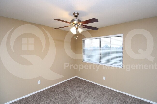 Building Photo - 5326 W Taro Ln