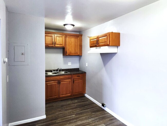 Building Photo - 16885 LahserApt A1-A1