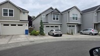 Building Photo - Amazing 3 bedroom home
