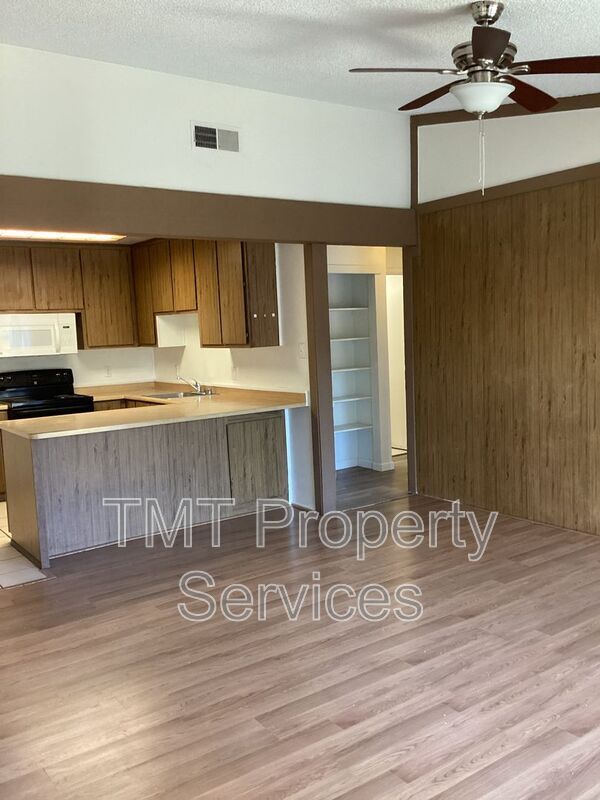 Building Photo - 7847 Orchard Woods Cir