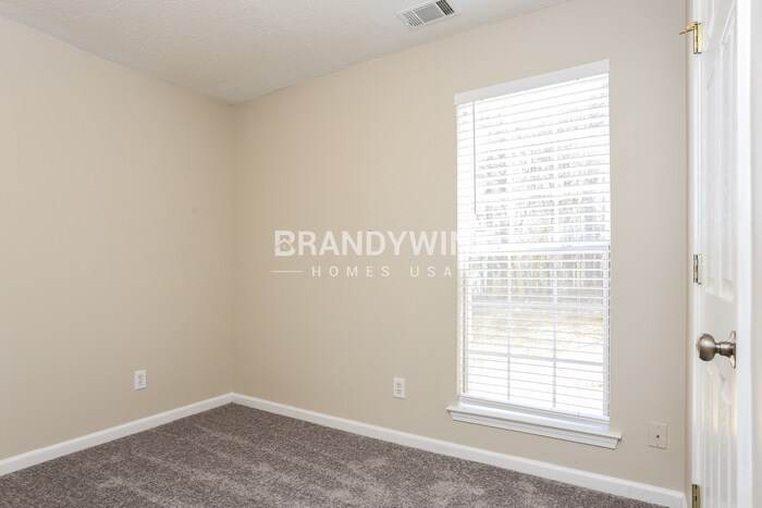 Building Photo - 5862 Waggoner Ct