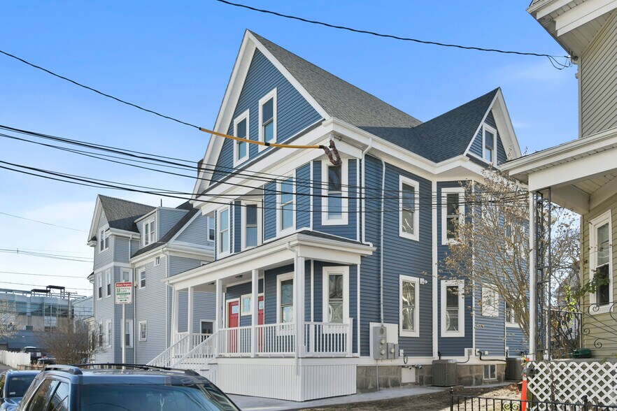 Building Photo - 4 Benson St