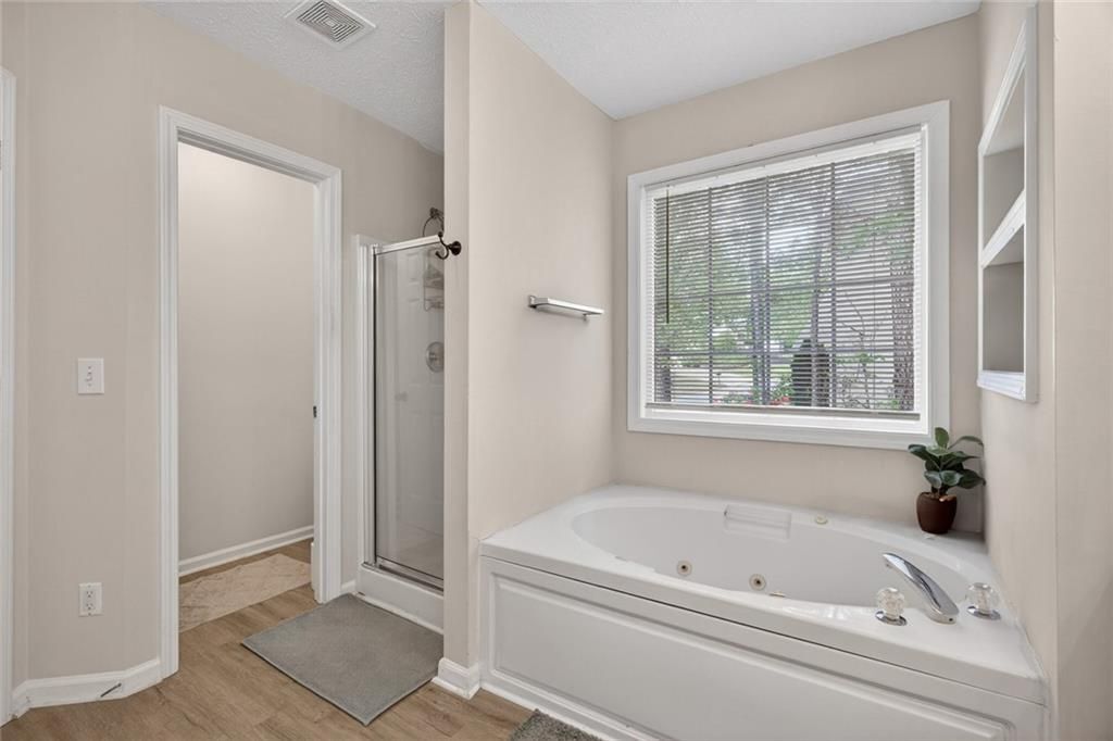 Building Photo - 3380 Serenade Ct