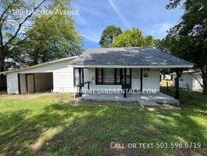 Building Photo - 3105 Lincoln Ave