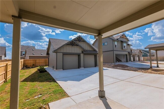 Building Photo - 1437 Weatherford Ln