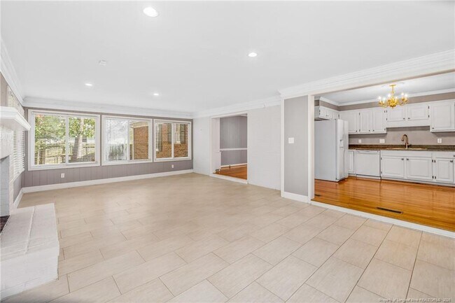 Building Photo - 2706 Huntington Rd