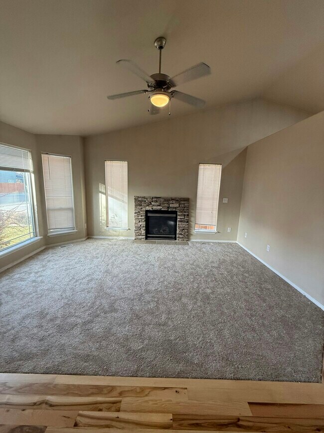 Building Photo - 5844 S Staaten Ave