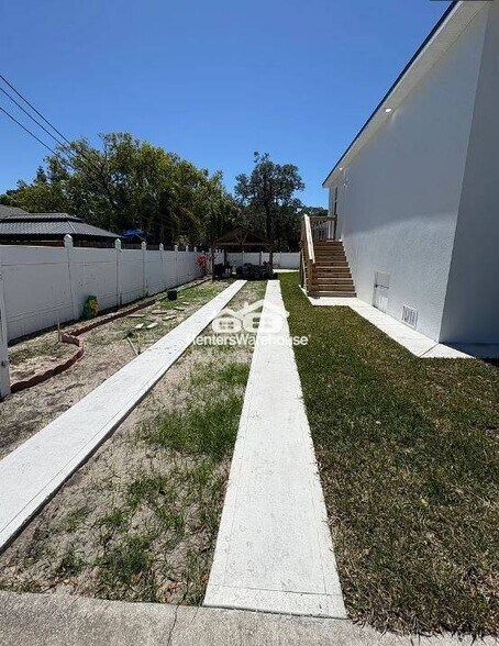 Building Photo - 528 Wideview Ave