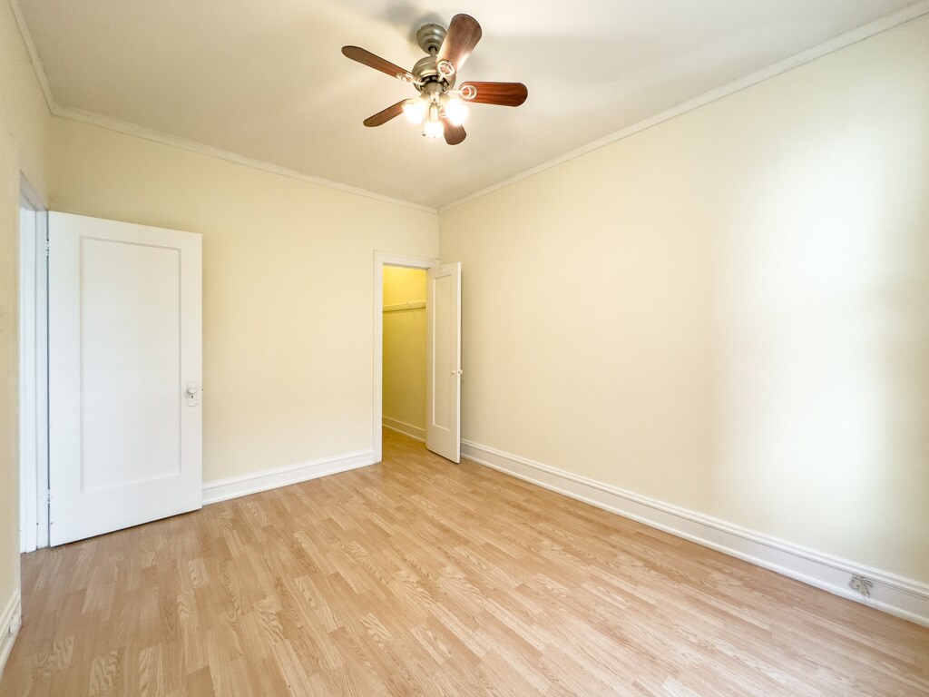 Building Photo - 4854 N Damen Ave