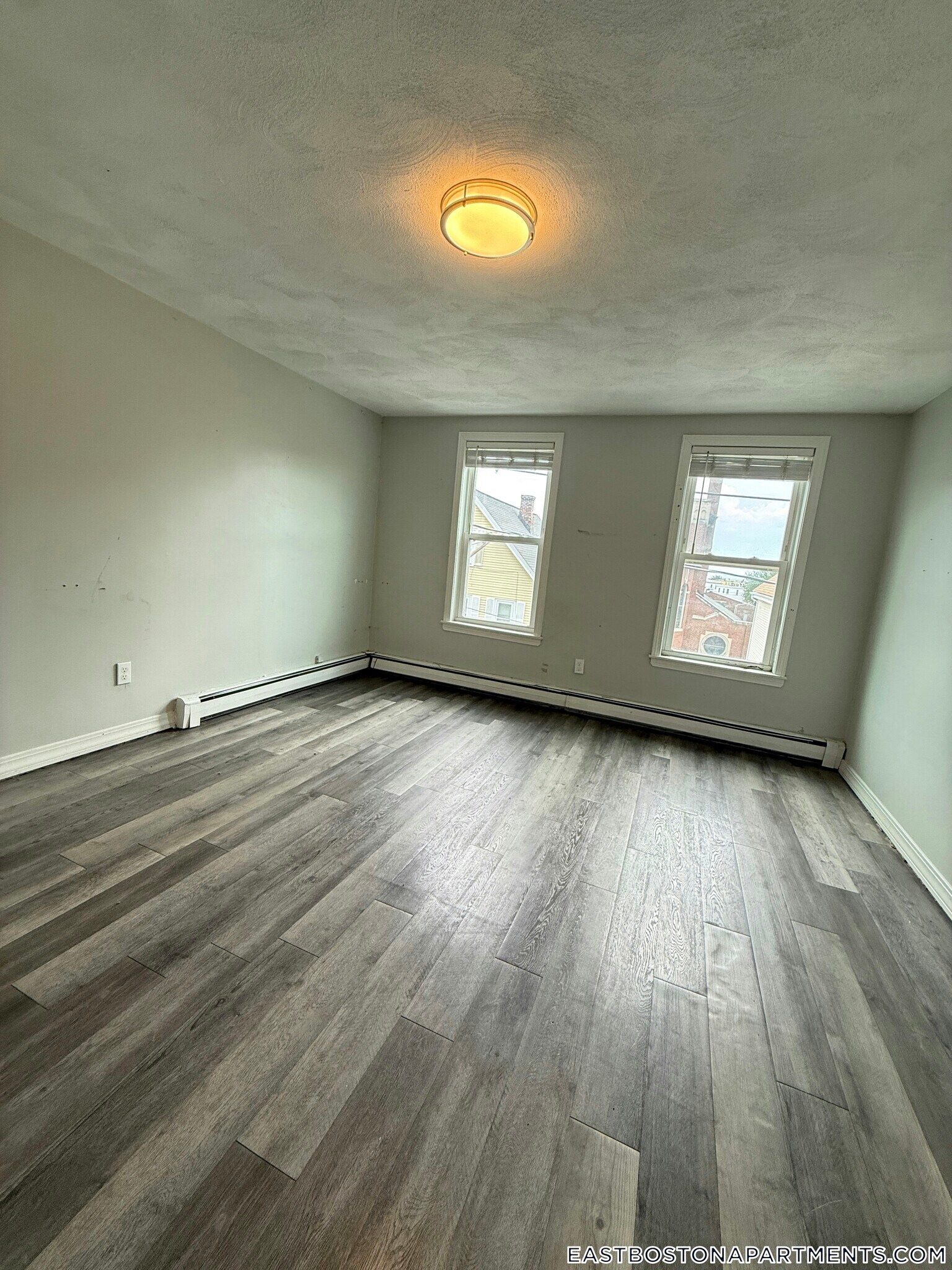 Building Photo - 126 Leyden St